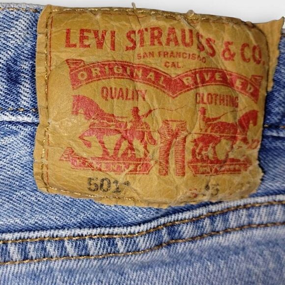 Levi's Mens 501 Jeans Sz 35/30 Distress Wear Hem Button Front Denim Faded Classi - Picture 3 of 8